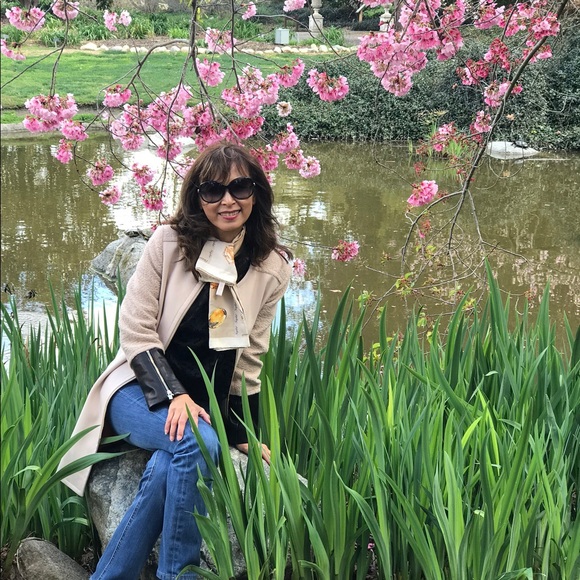 ๐ฆ๐ฆ POSH AMBASSADORS ๐ฆ๐ฆ. Meet your Posher, Nina - Picture 3 of 6